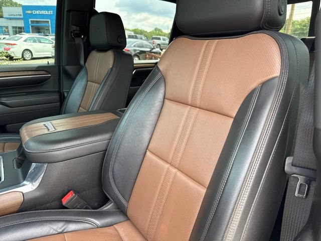 Used 2024 Chevrolet Silverado 2500 High Country w/ Technology Package AWD/4WD image 12
