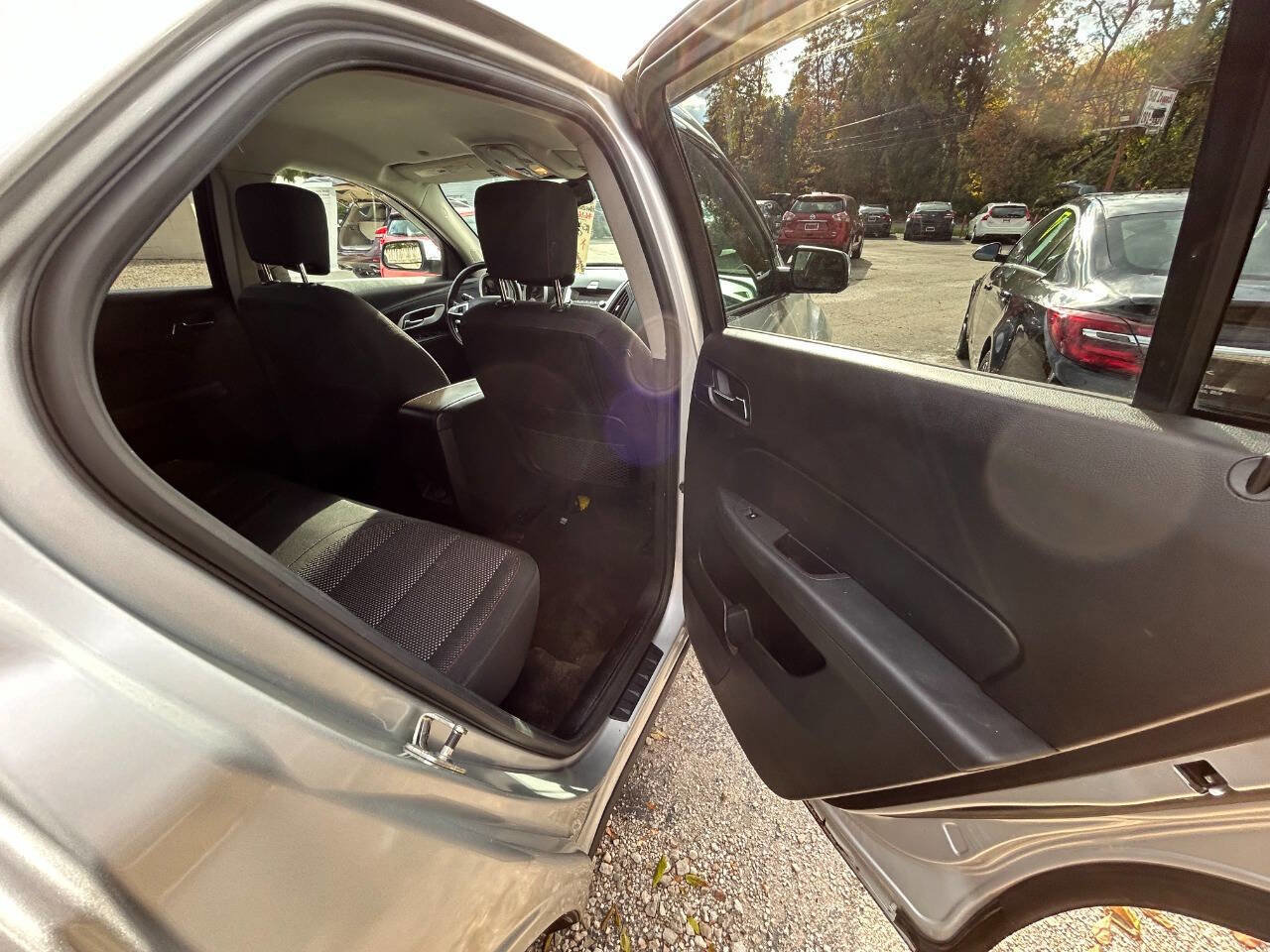 Used 2011 Chevrolet Equinox LT w/ Driver Convenience Package image 8