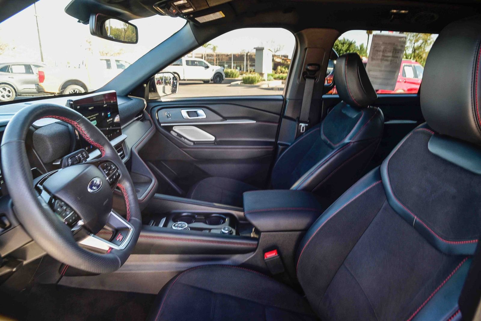 Used 2025 Ford Explorer ST w/ Sun And Sound Package image 18