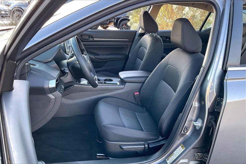 Used 2025 Nissan Altima 2.5 S image 23