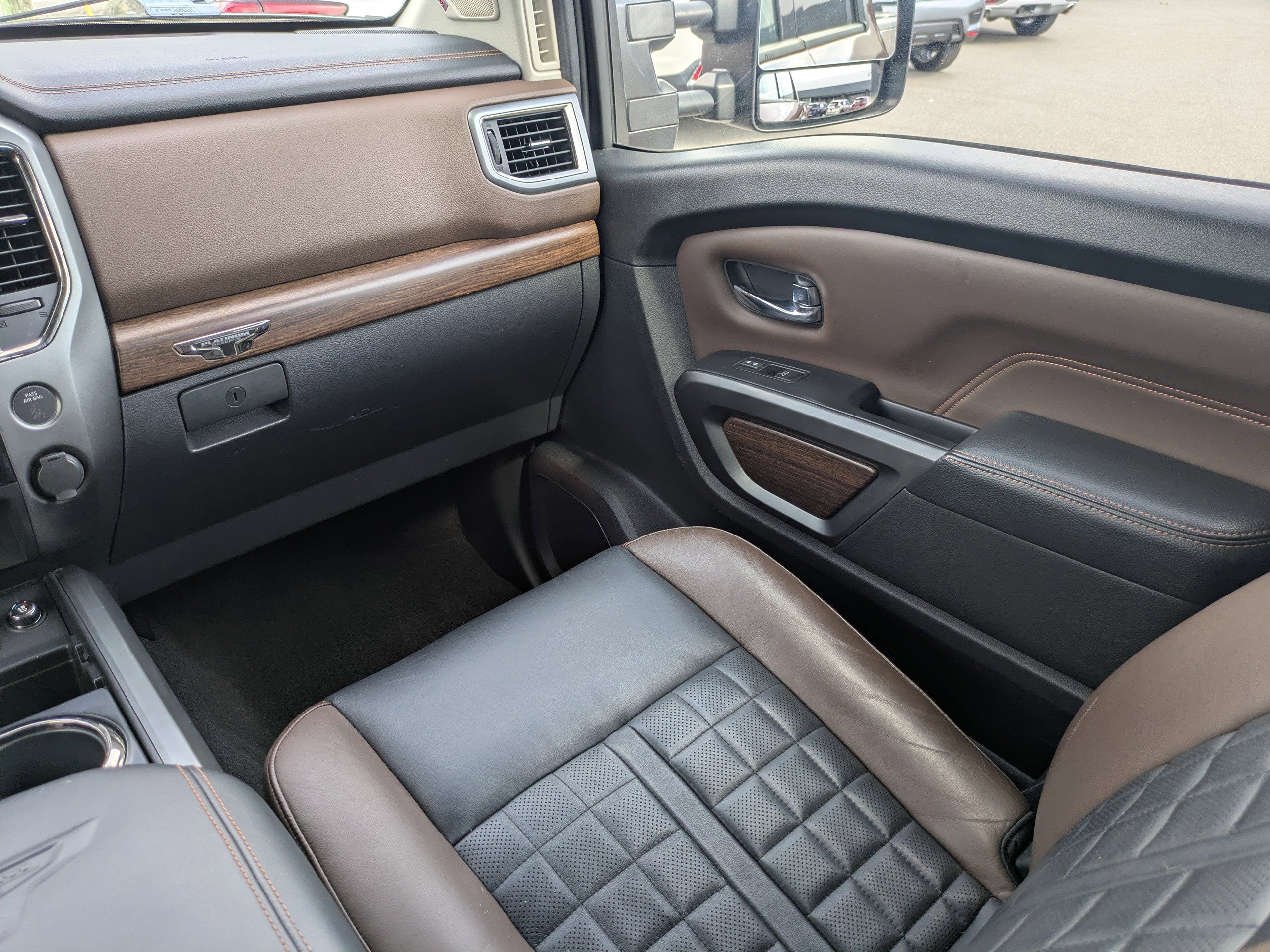 Used 2017 Nissan Titan Platinum Reserve image 18