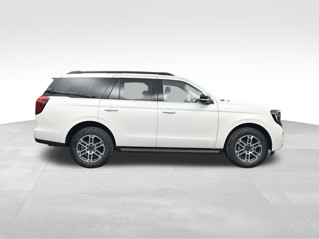 New 2025 Ford Expedition Active image 9