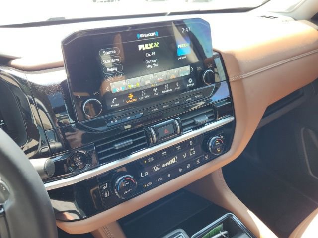 Used 2025 Nissan Pathfinder Platinum image 12