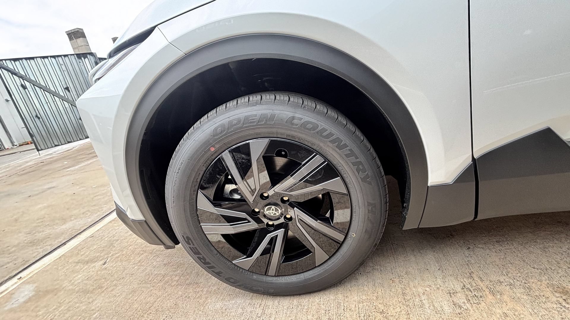 Used 2026 Toyota C-HR AWD/4WD image 15