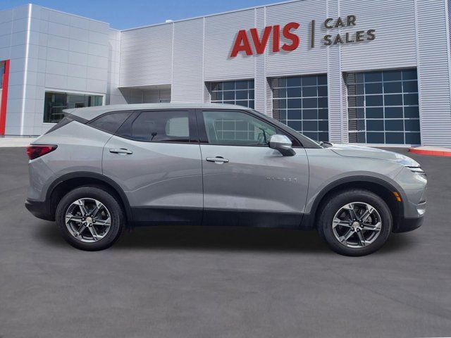 Used 2025 Chevrolet Blazer LT AWD/4WD image 5