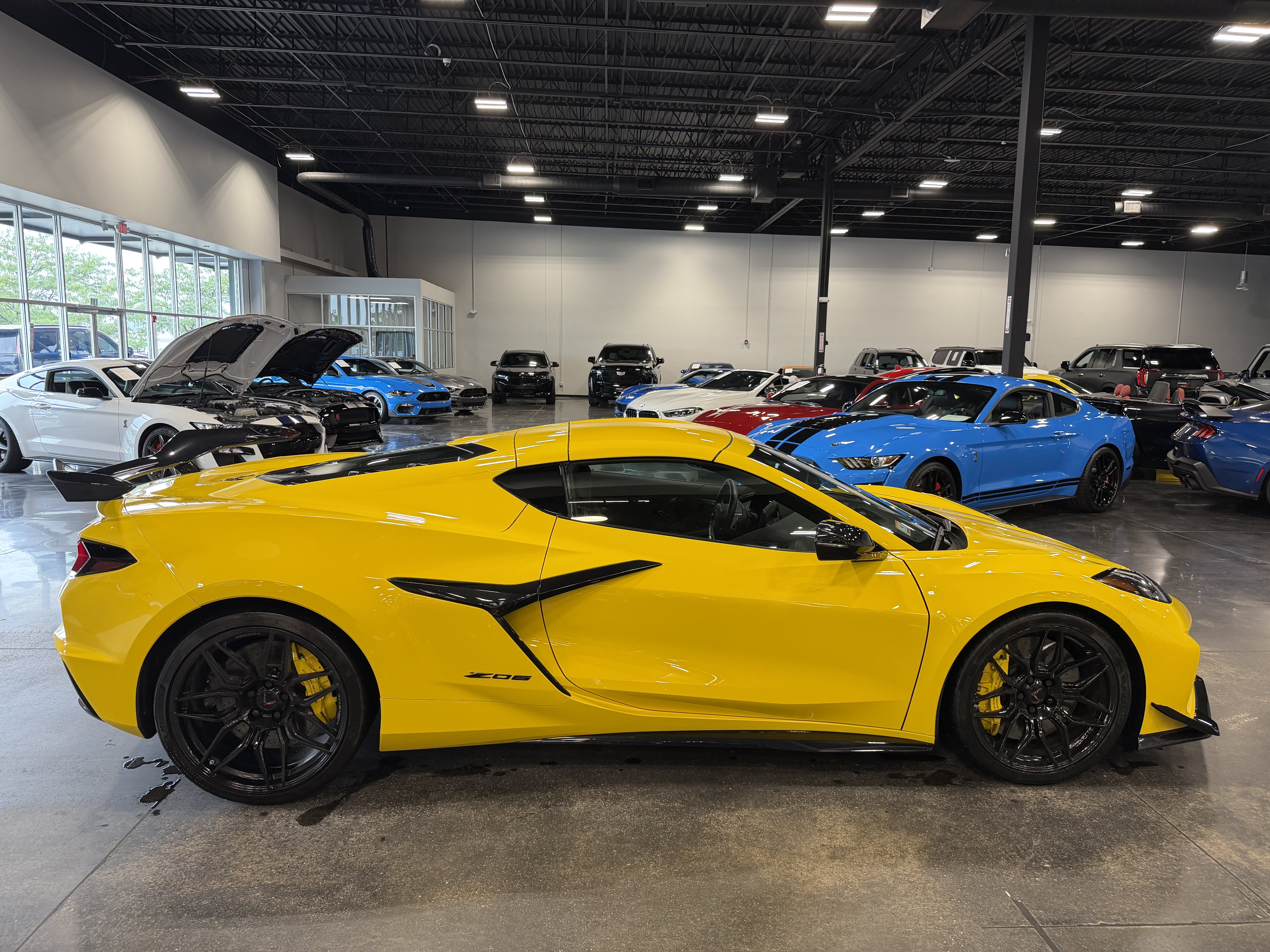Used 2025 Chevrolet Corvette Z06 w/ Z07 Performance Package RWD image 7