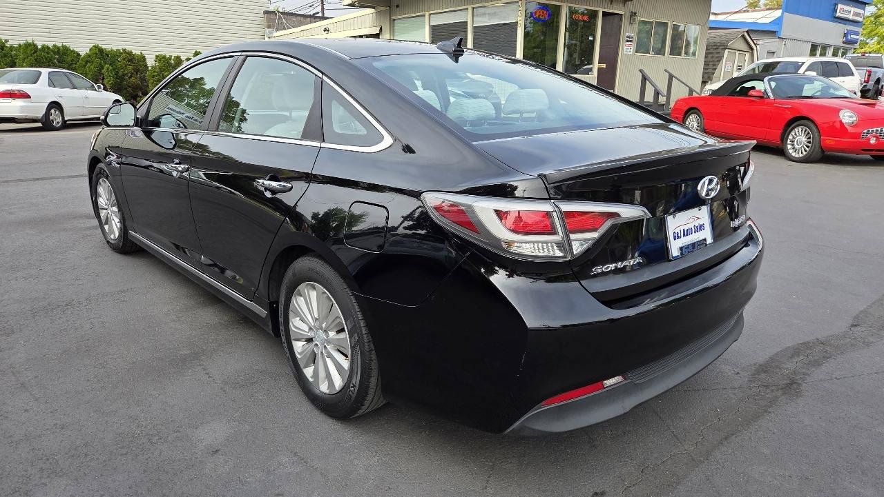 Used 2016 Hyundai Sonata SE FWD image 11