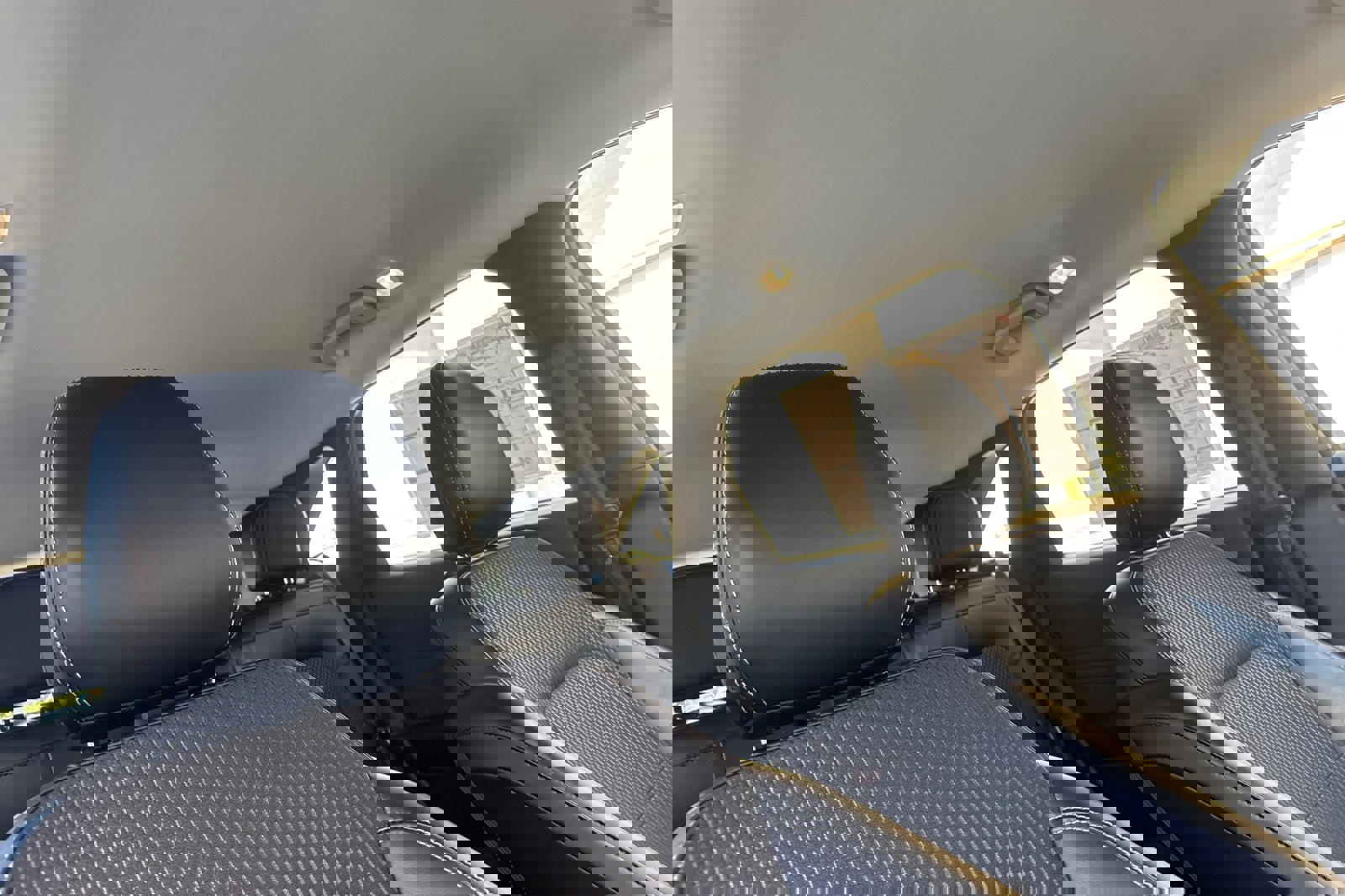 Certified 2025 Ford Escape SE image 18