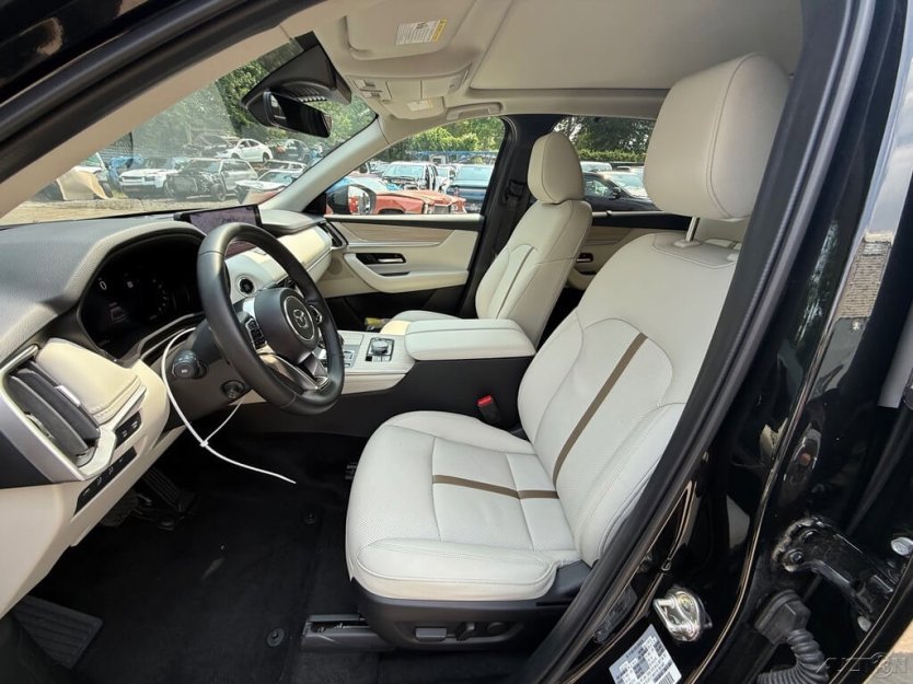 Used 2025 MAZDA CX-90 3.3 Turbo S w/ Premium Package image 6