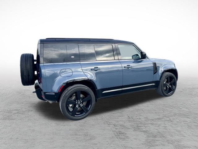 Certified 2024 Land Rover Defender 110 X-Dynamic SE image 7