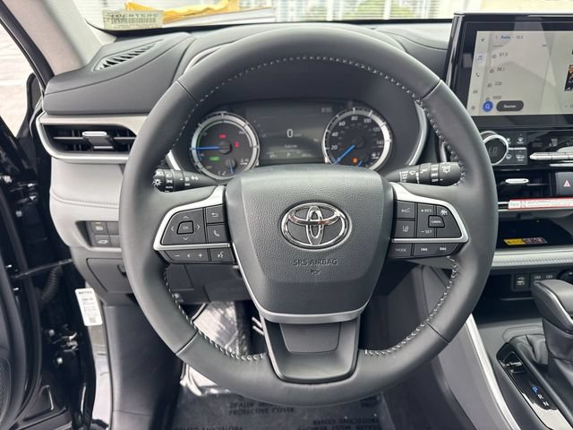 Used 2026 Toyota Highlander XLE AWD/4WD image 14