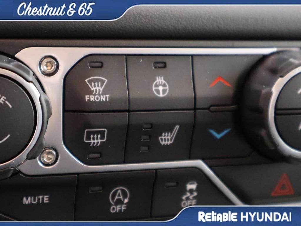 Used 2025 Jeep Wrangler Unlimited Sahara AWD/4WD image 37
