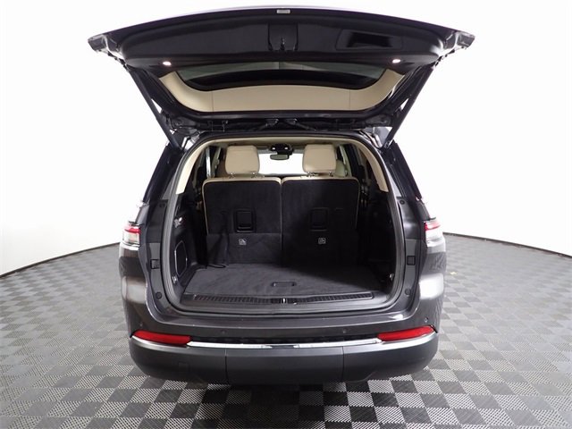 Used 2021 Jeep Grand Cherokee L Limited image 16