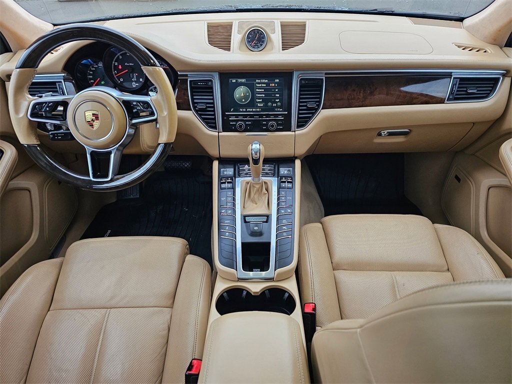Used 2016 Porsche Macan Turbo image 9