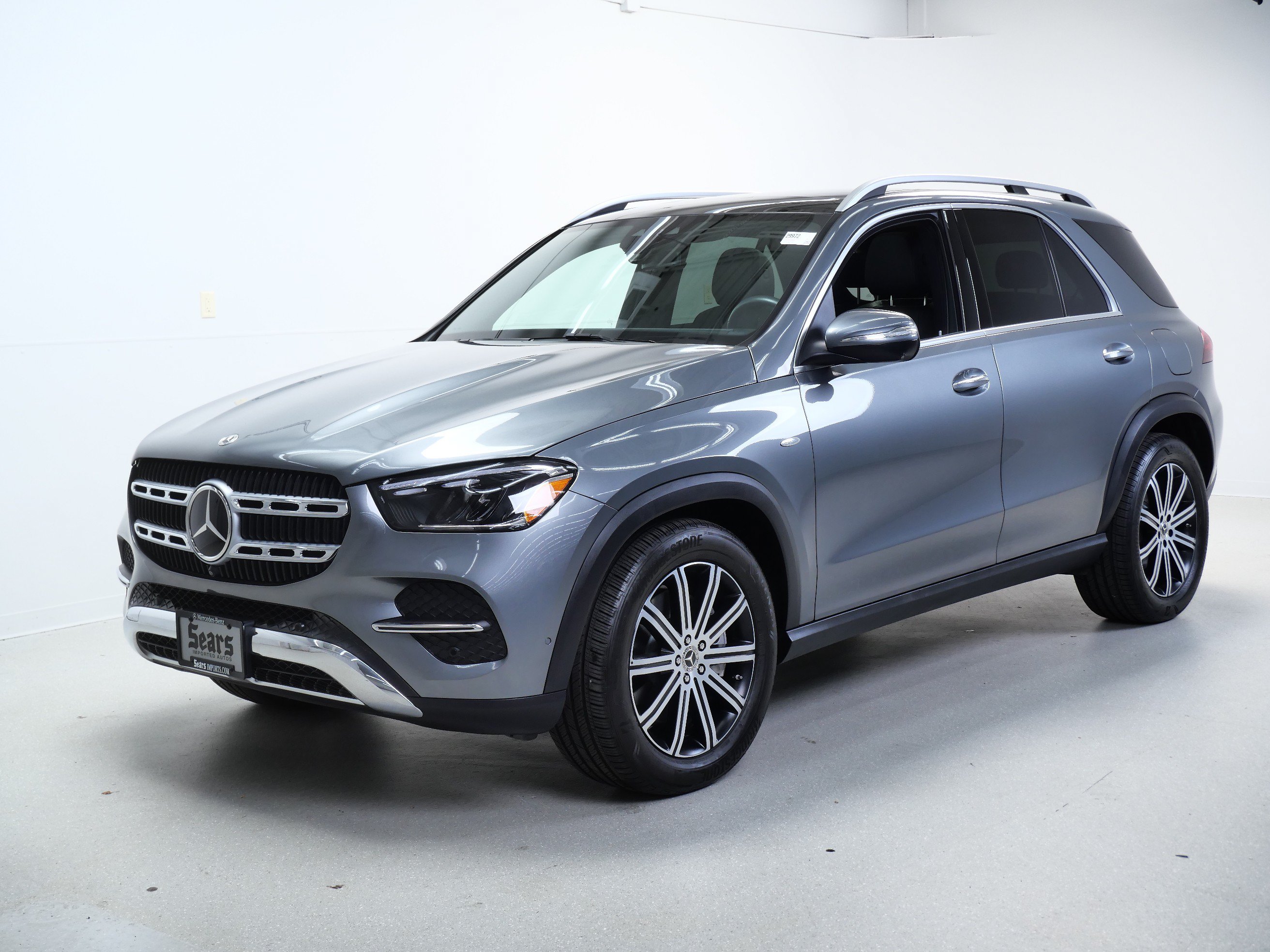 Certified 2025 Mercedes-Benz GLE 450e 4MATIC w/ Driver Assistance Package image 9