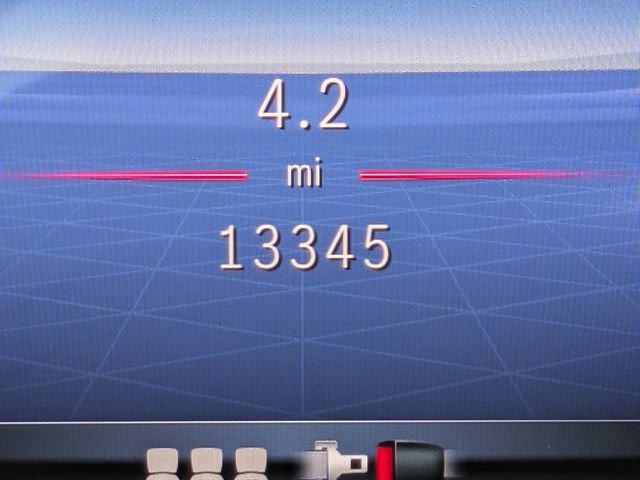 Used 2025 Mercedes-Benz GLB 250 4MATIC w/ Winter Package image 23