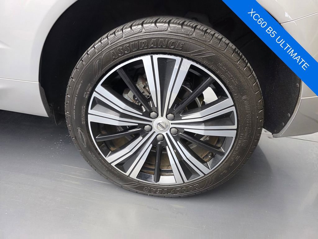 Used 2023 Volvo XC60 B5 Ultimate image 17