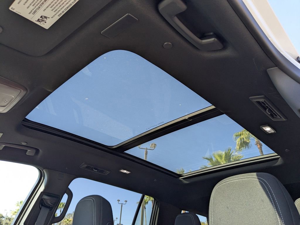 New 2026 Chevrolet Traverse LT w/ Sun and Wheel Package image 24