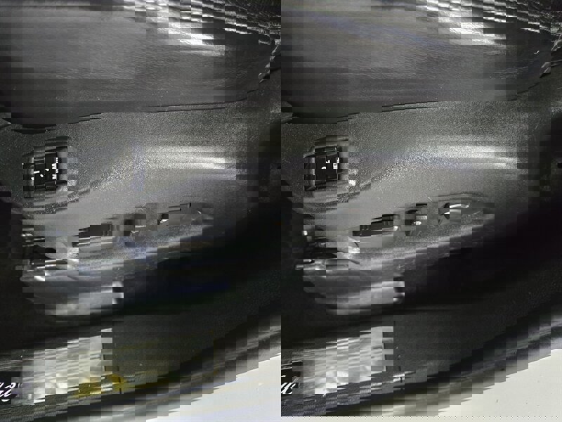 Used 2015 Cadillac SRX Luxury w/ Driver Awareness Package image 19