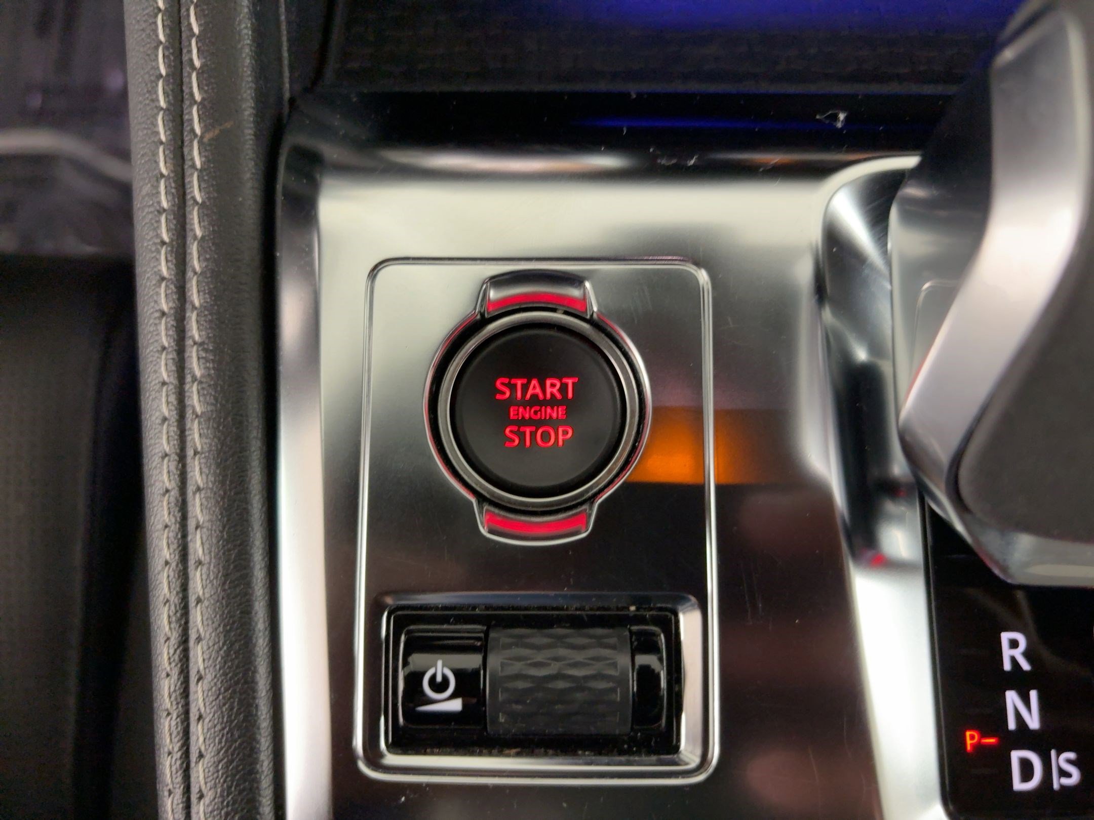 Used 2024 Jaguar F-PACE R-Dynamic S image 26