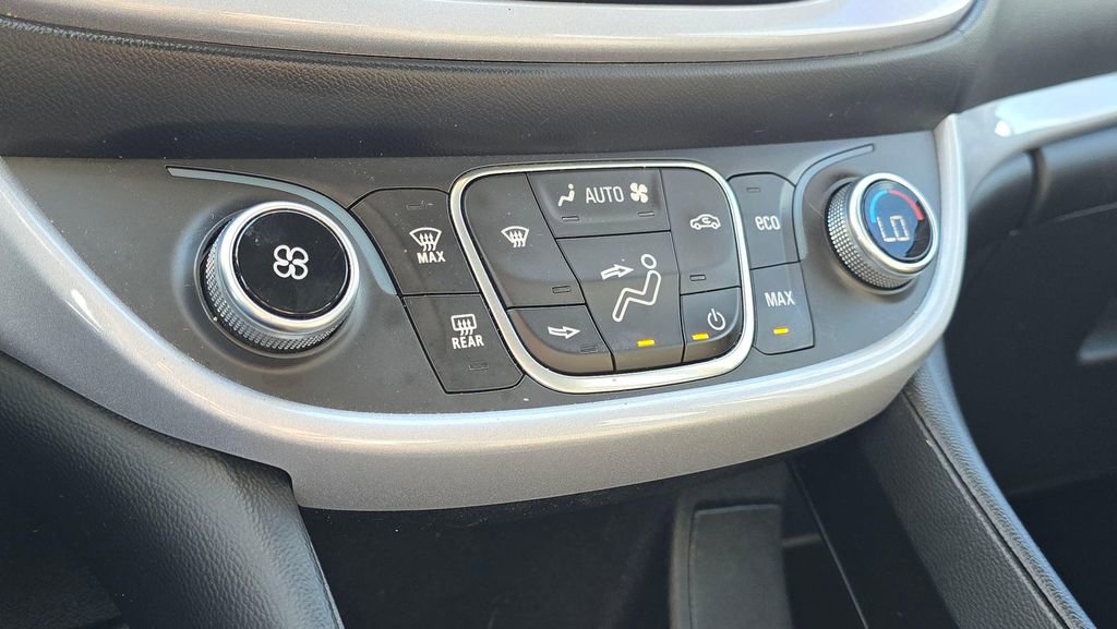 Used 2018 Chevrolet Volt LT image 31