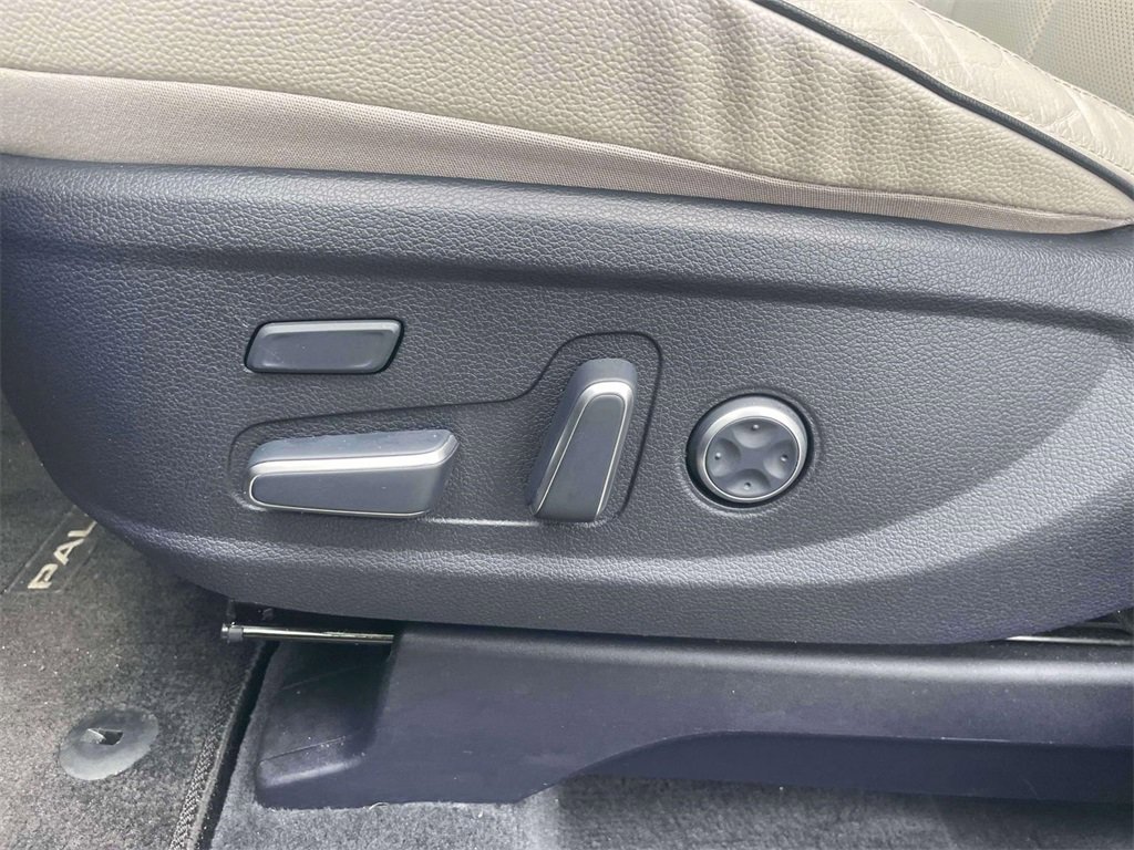Used 2023 Hyundai Palisade Limited image 19