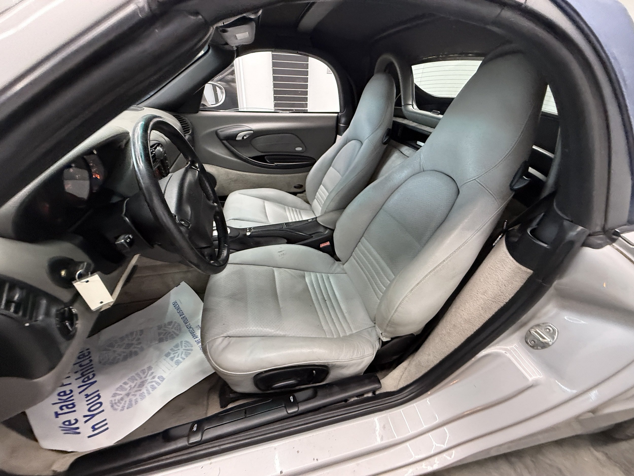 Used 2000 Porsche Boxster RWD image 10