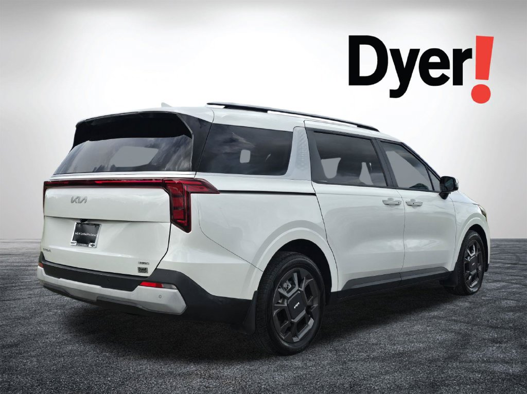 Certified 2025 Kia Carnival EX FWD image 4