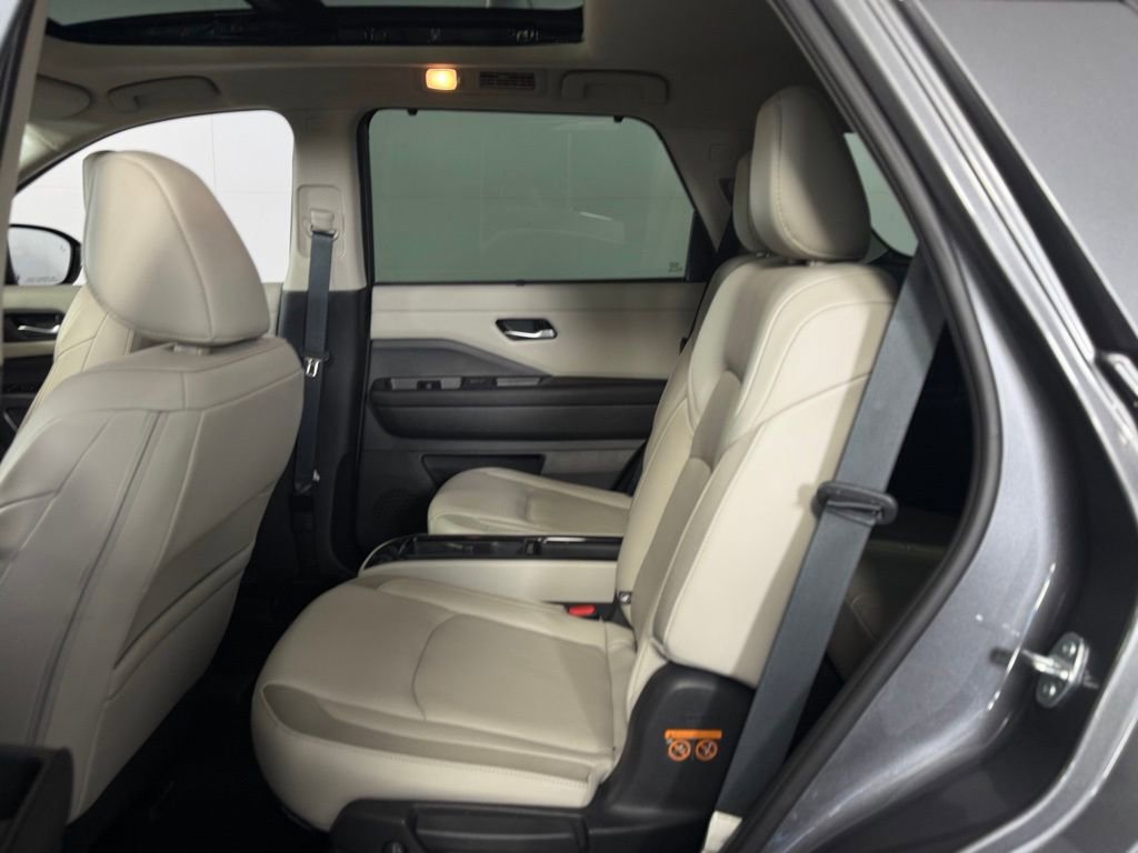 Used 2023 Nissan Pathfinder SL w/ SL Premium Package image 25