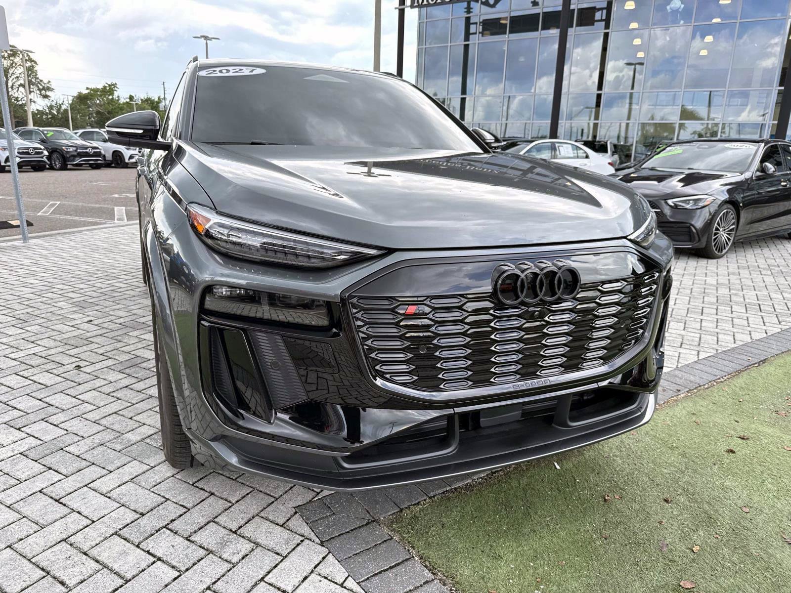 Used 2027 Audi SQ6 e-tron Prestige AWD/4WD image 8