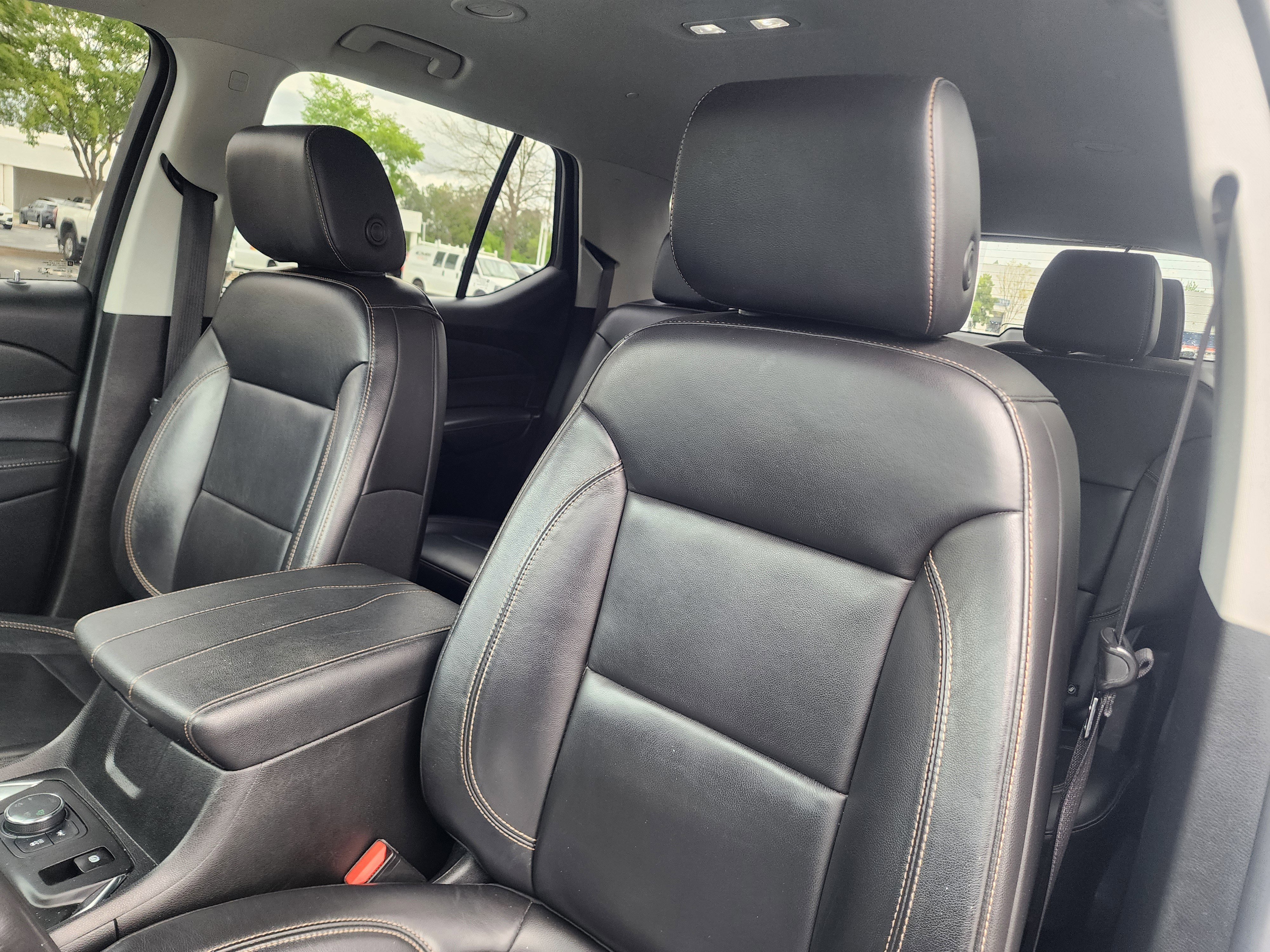 Used 2021 Chevrolet Traverse RS image 19