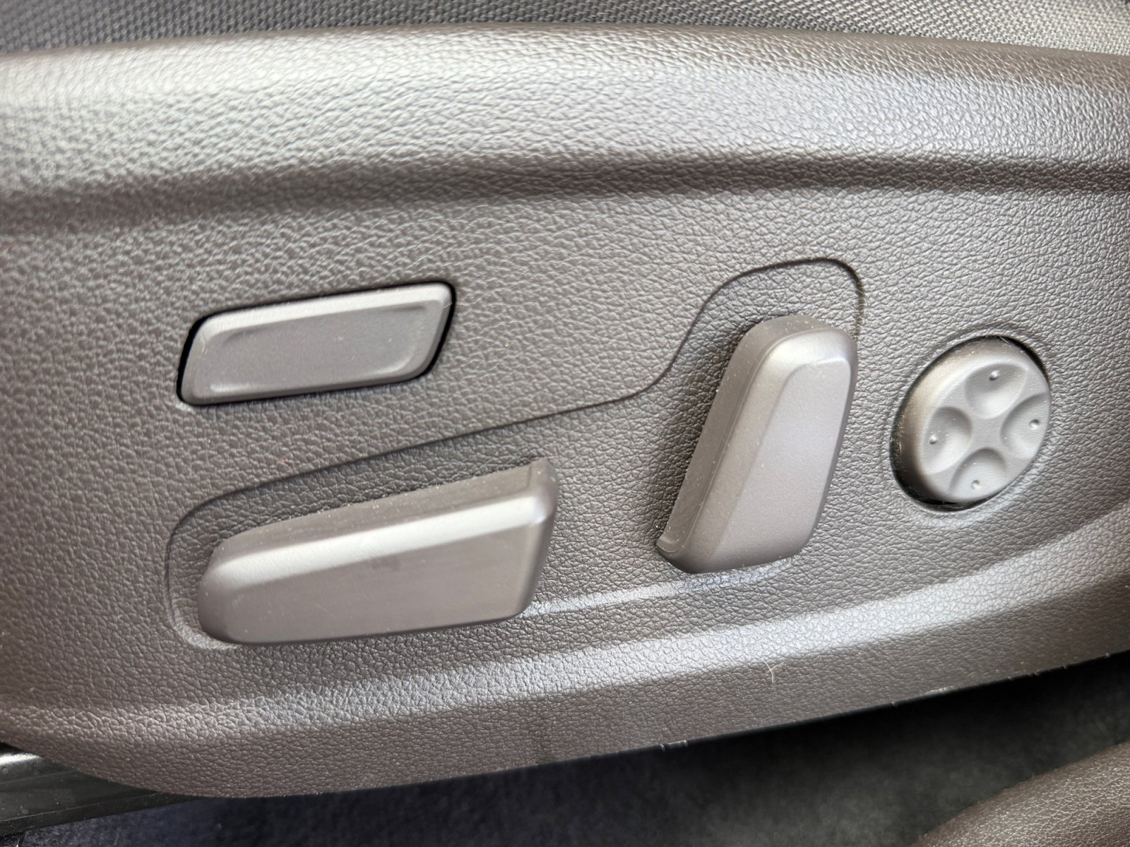 Used 2019 Hyundai Santa Fe AWD image 14
