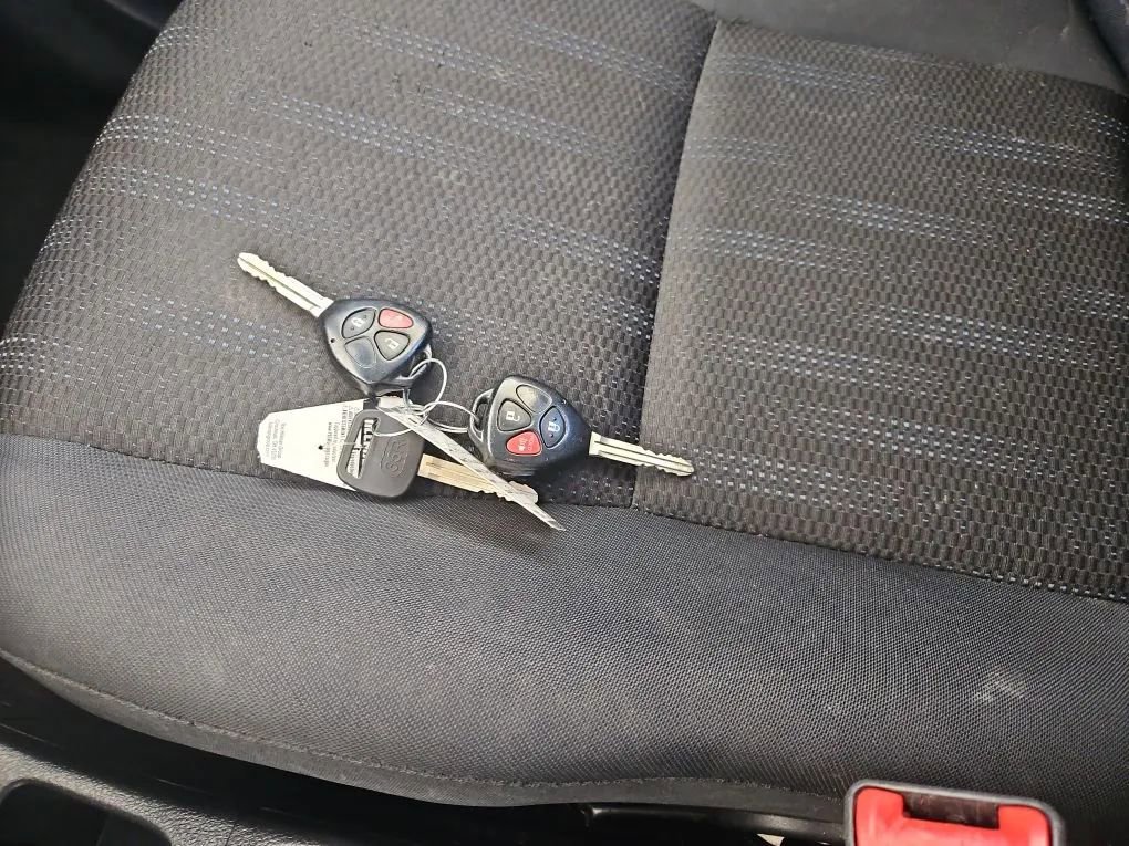 Used 2011 Toyota Matrix image 29