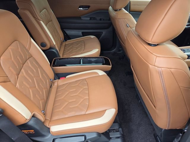 New 2026 Nissan Pathfinder Platinum AWD/4WD image 21