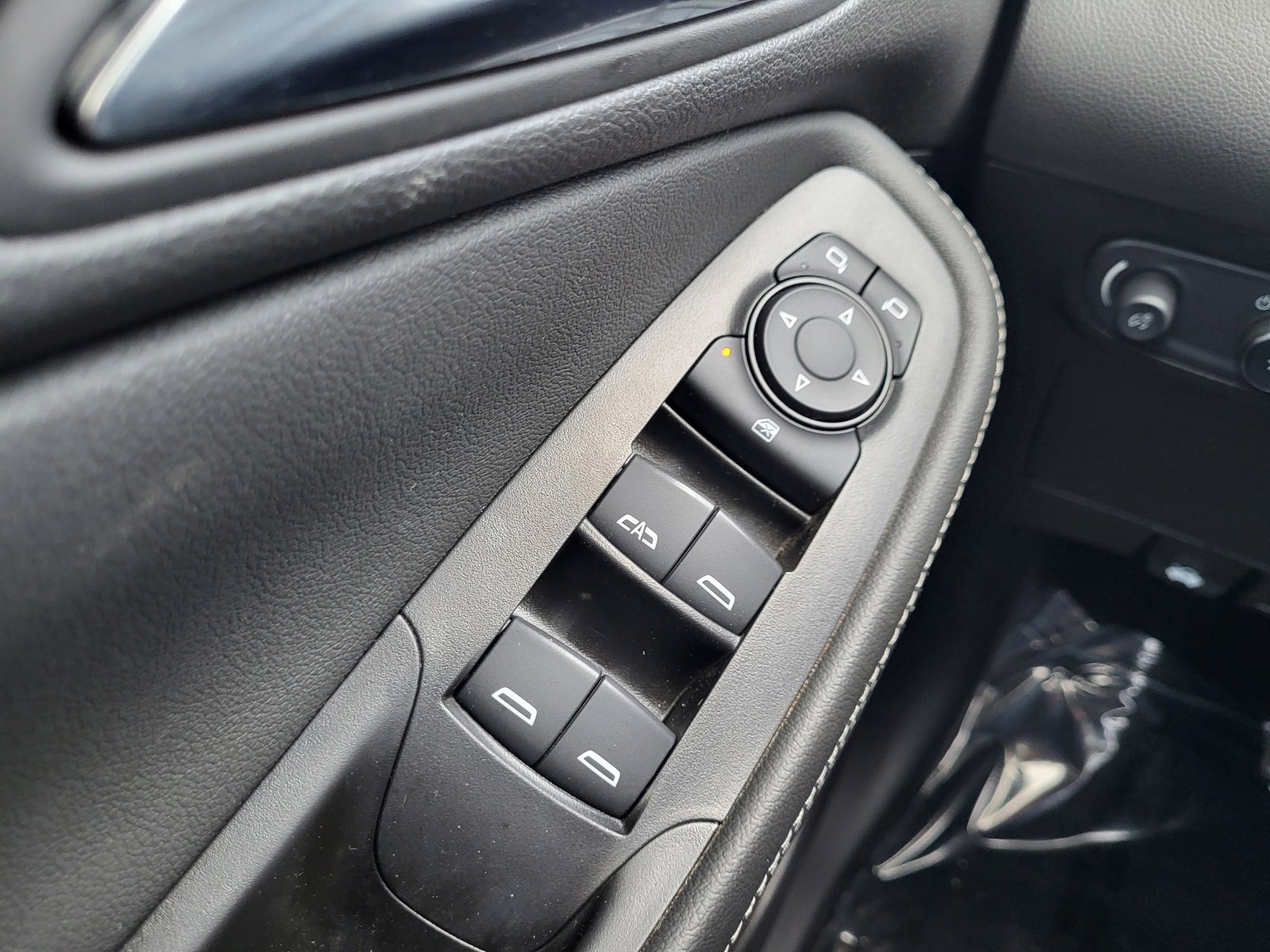 Used 2023 Buick Encore GX Select image 13