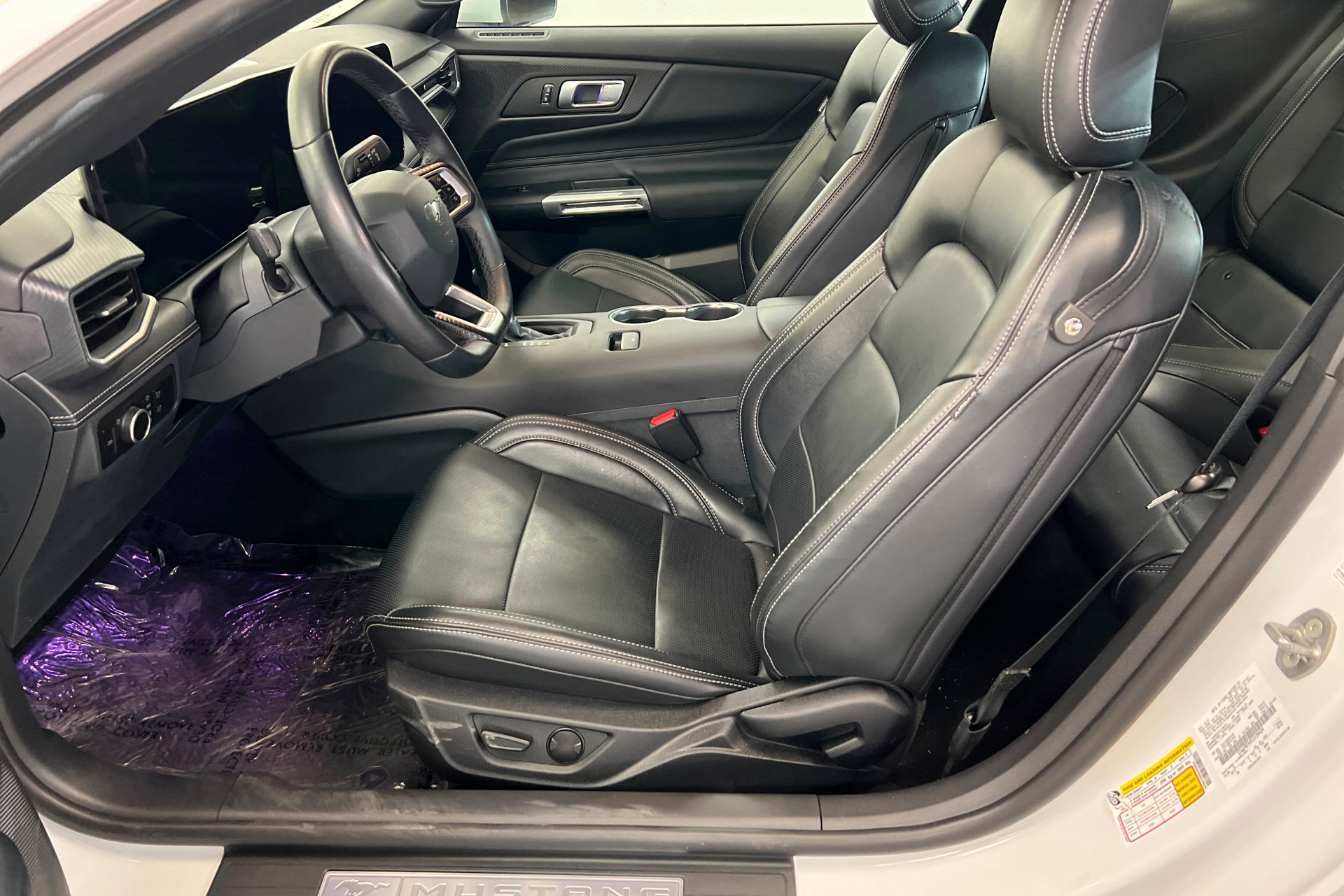 Used 2025 Ford Mustang Premium image 18