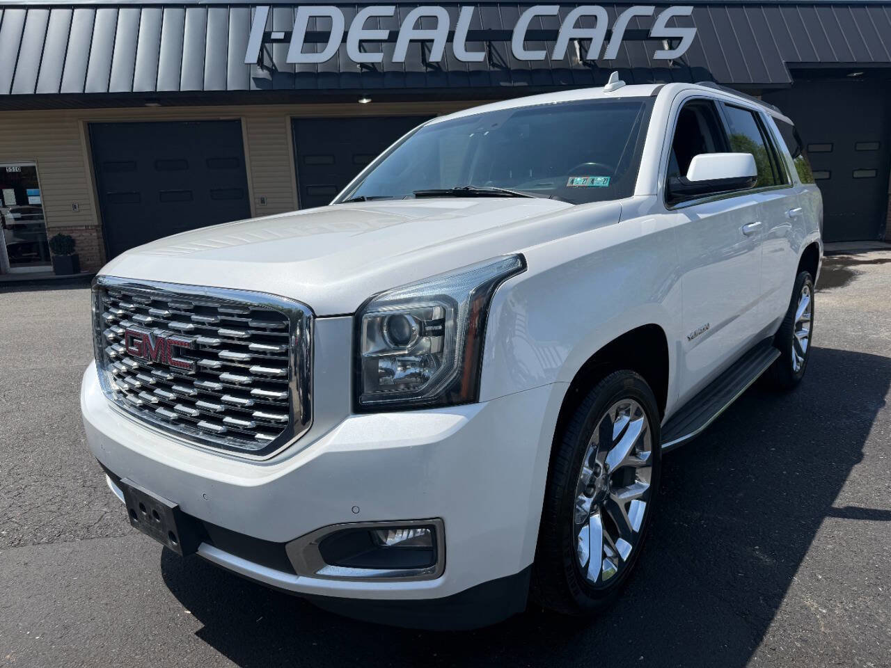 Used 2018 GMC Yukon SLT w/ Open Road Package AWD/4WD image 1