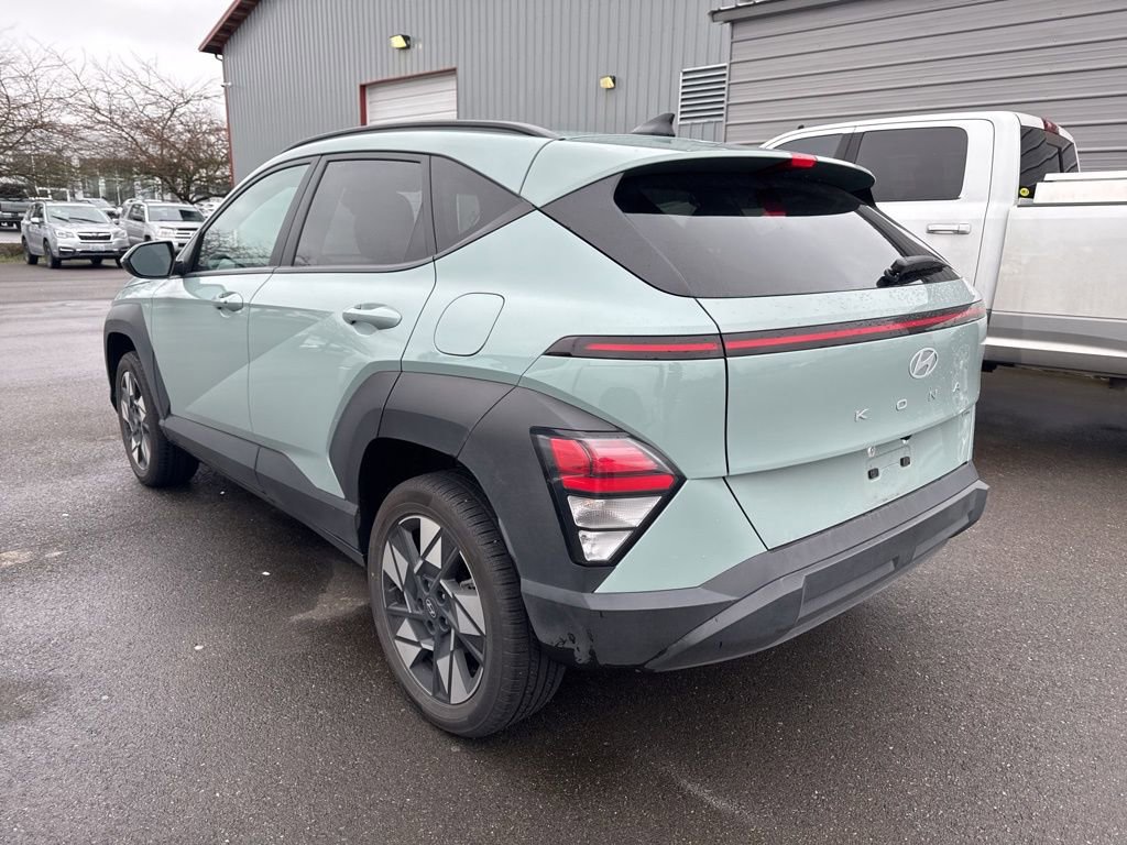 Used 2024 Hyundai Kona SEL video 2