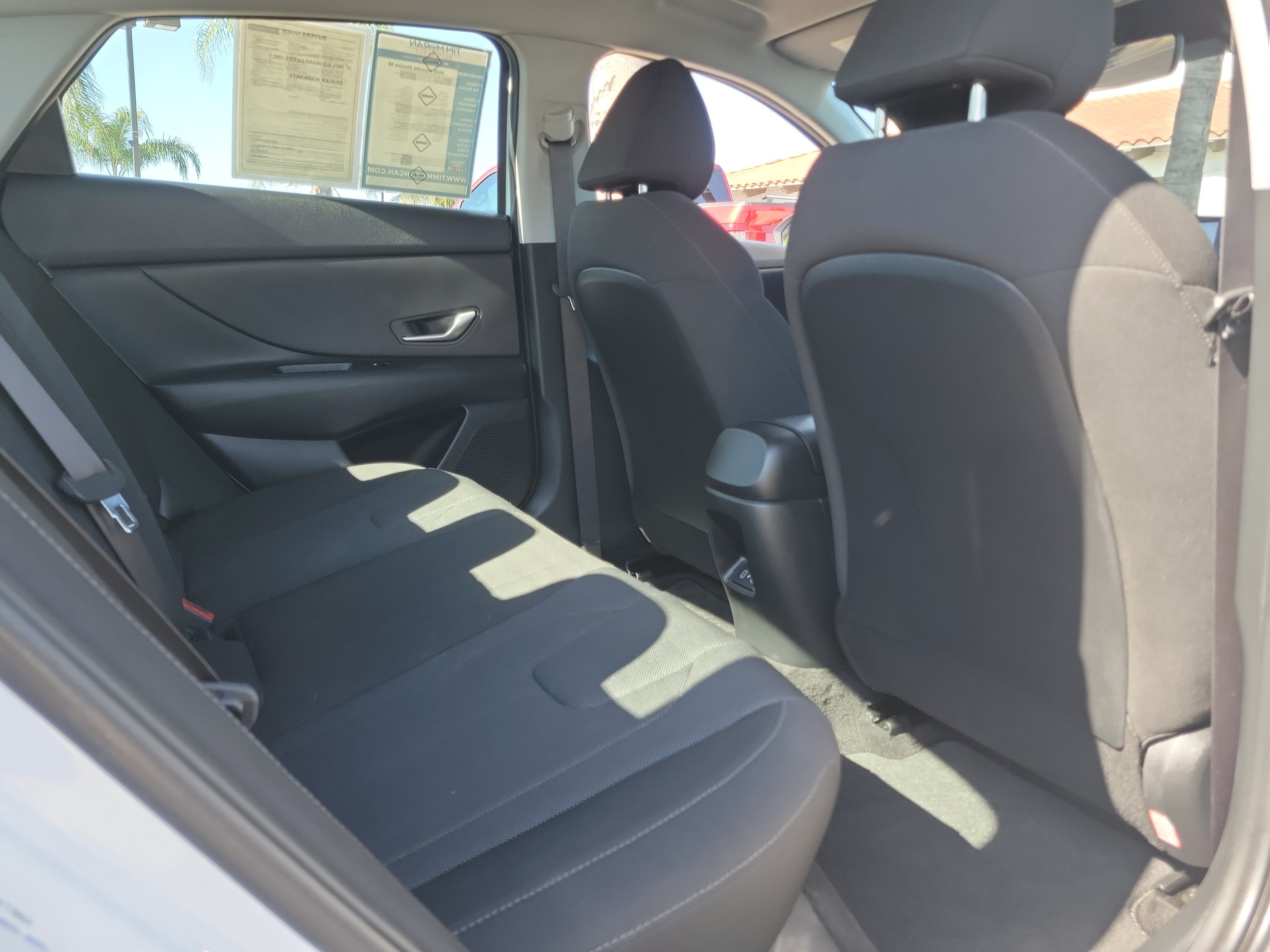Certified 2025 Hyundai Elantra SE FWD image 23