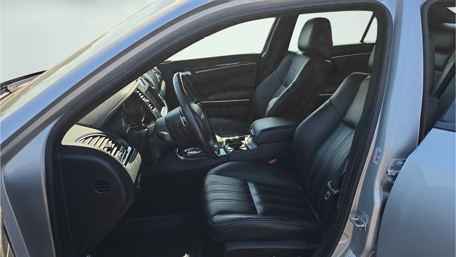 Used 2022 Chrysler 300 S RWD image 19