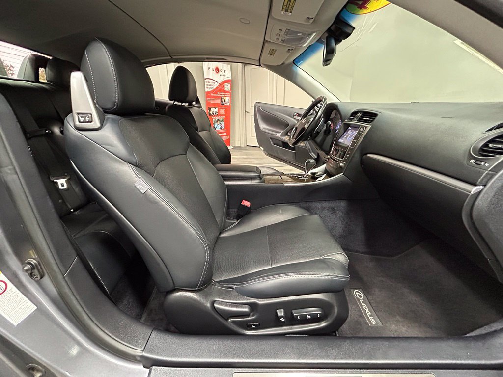Used 2014 Lexus IS 250C w/ Luxury Package RWD image 43