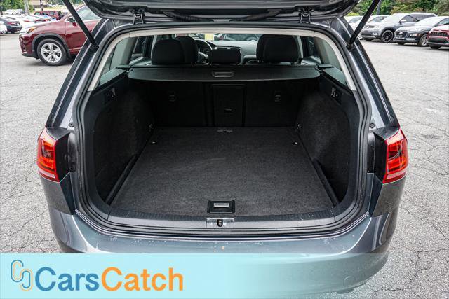 Used 2017 Volkswagen Golf S AWD/4WD image 34