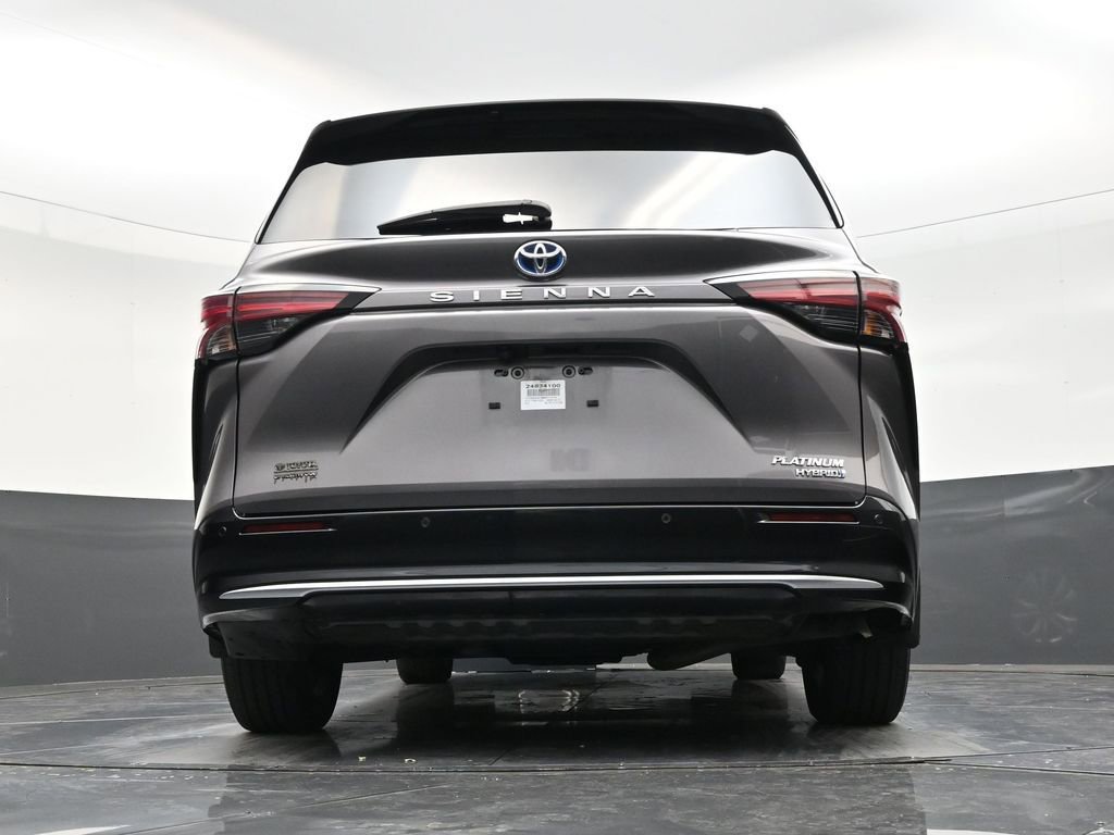 Used 2024 Toyota Sienna Platinum image 23