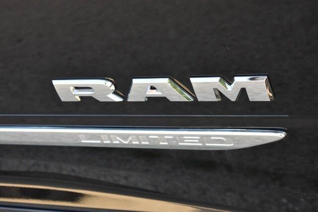 Used 2025 RAM 3500 Limited AWD/4WD image 15