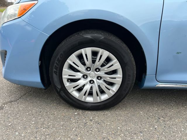 Used 2012 Toyota Camry LE FWD image 29