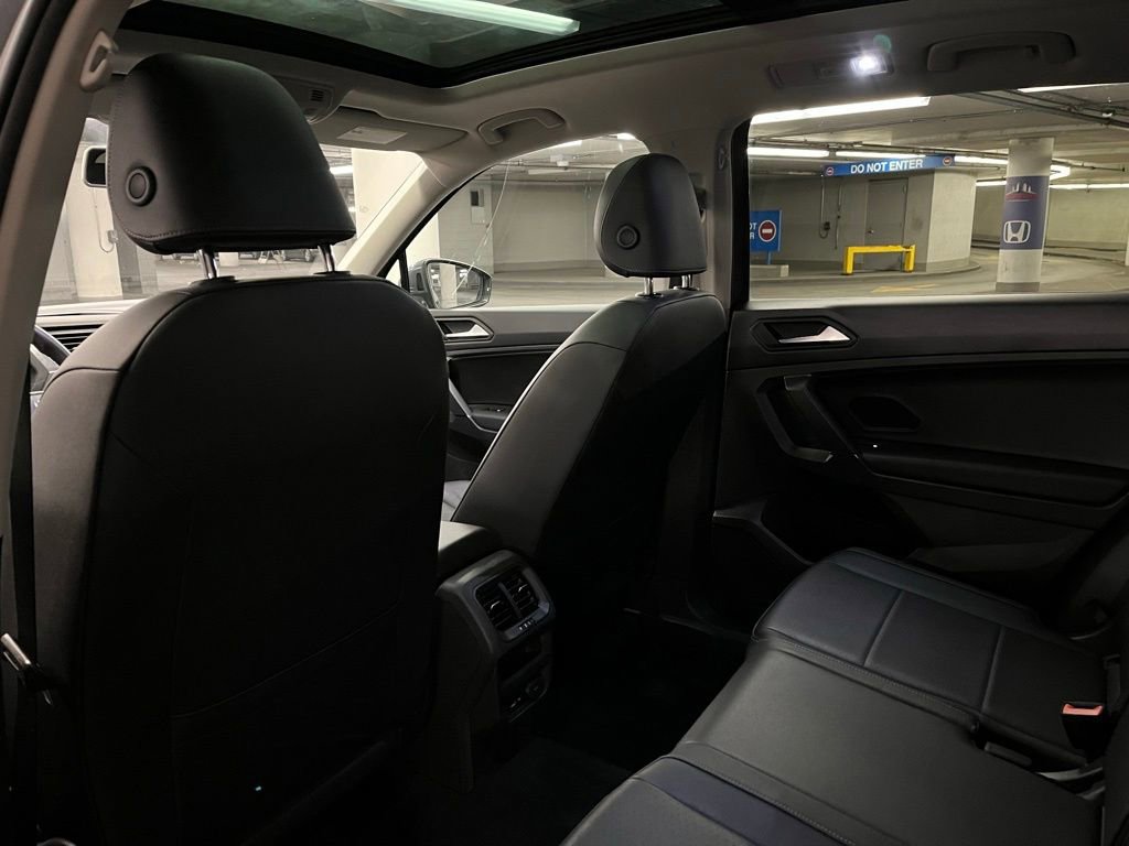 Used 2020 Volkswagen Tiguan SE w/ Panoramic Sunroof Package image 21