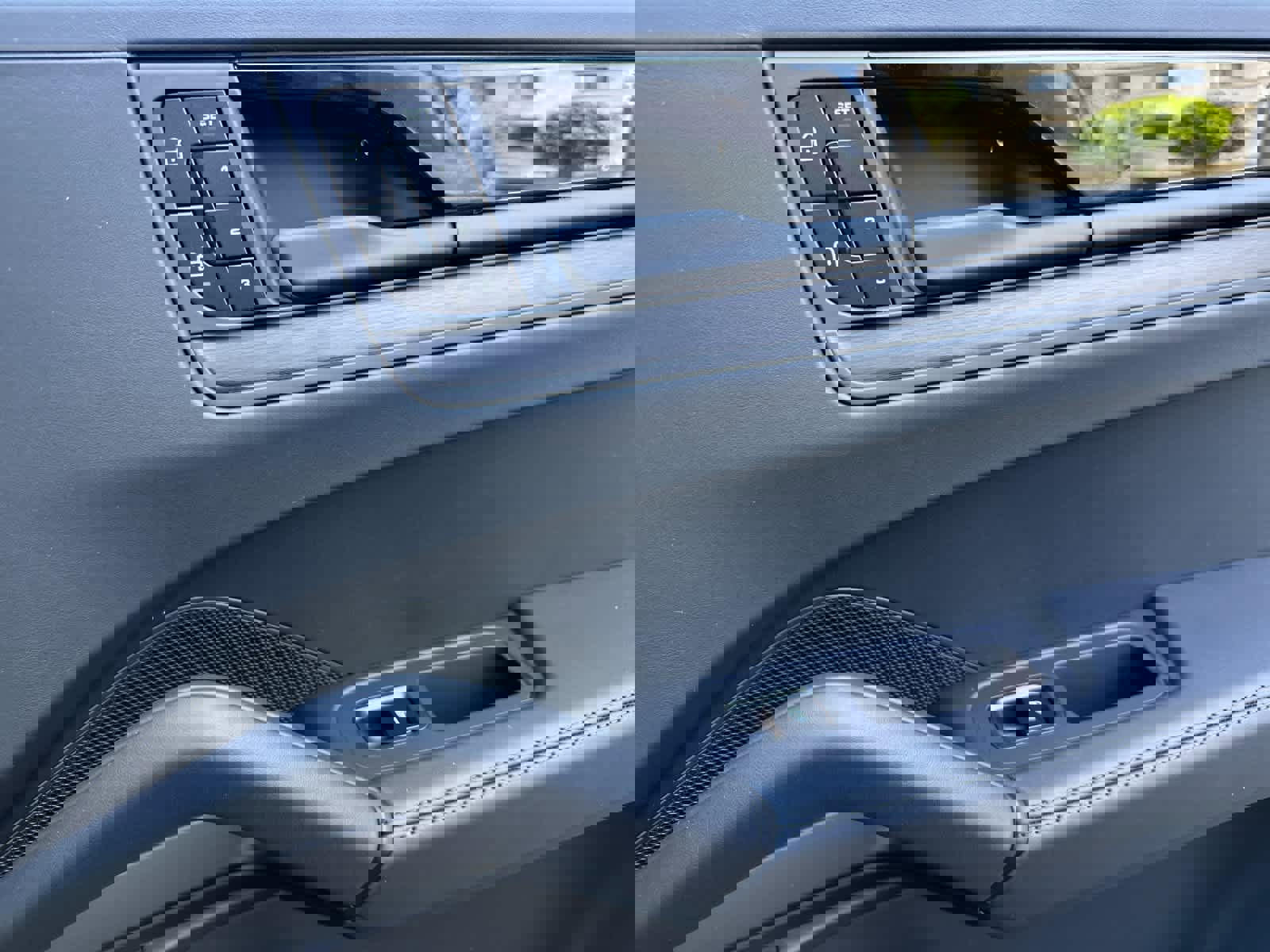 New 2026 Porsche Cayenne GTS image 19