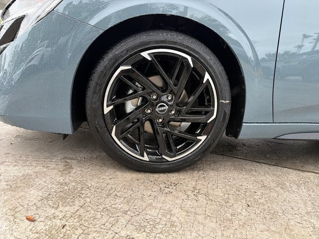 New 2026 Nissan Sentra SR w/ Floor Mat Package FWD image 12