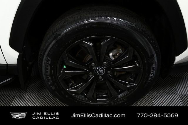 Used 2022 Toyota RAV4 XLE Premium image 35