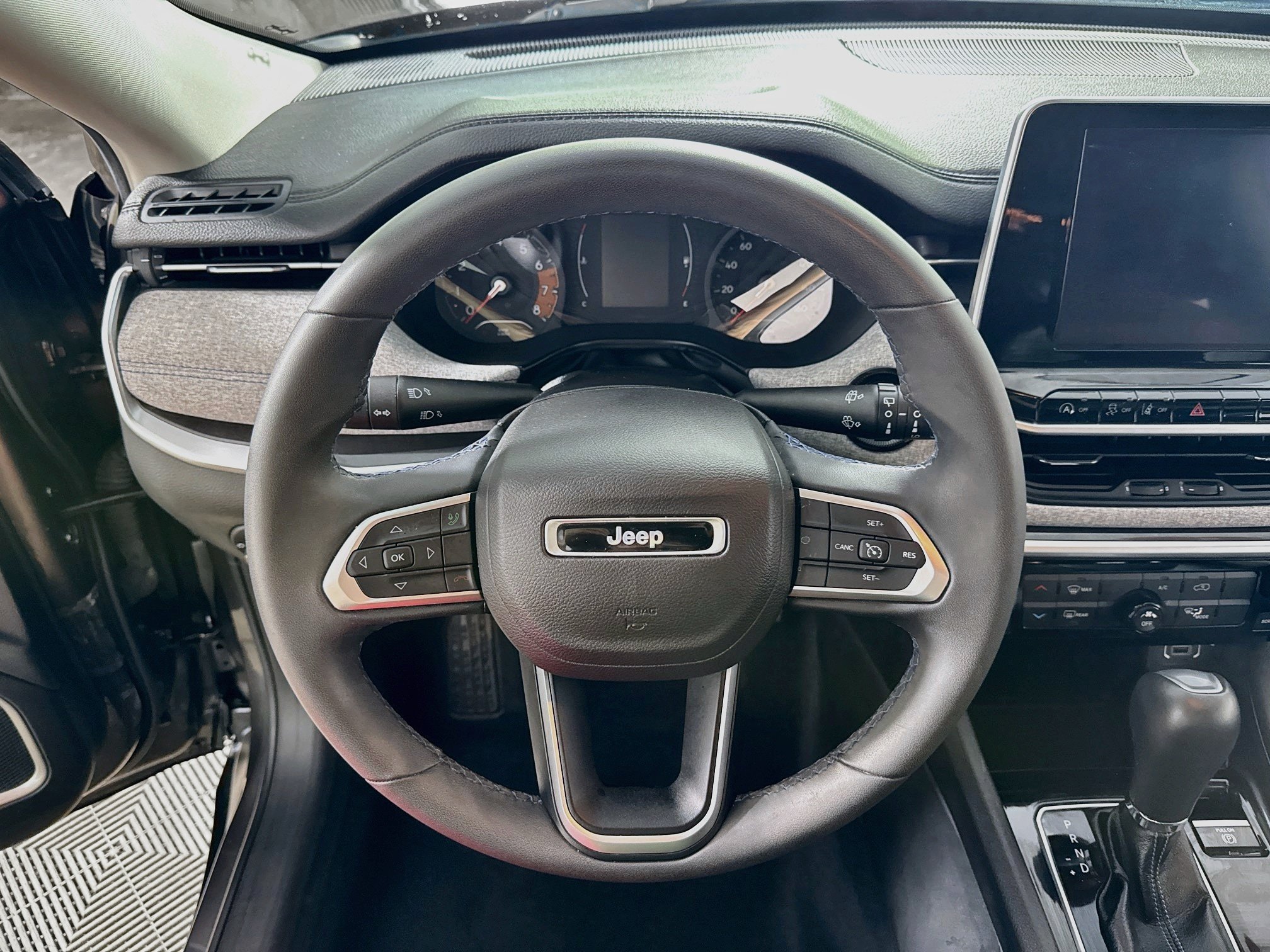 Used 2022 Jeep Compass Latitude AWD/4WD image 13